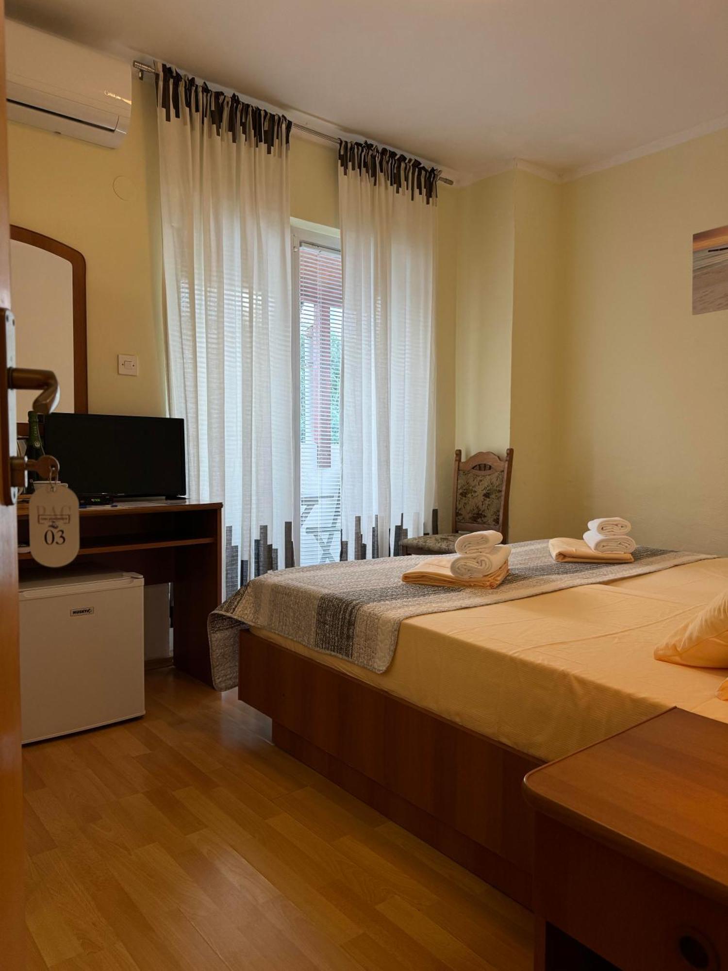 Pag Vero Apartments Đảo Pag Ngoại thất bức ảnh