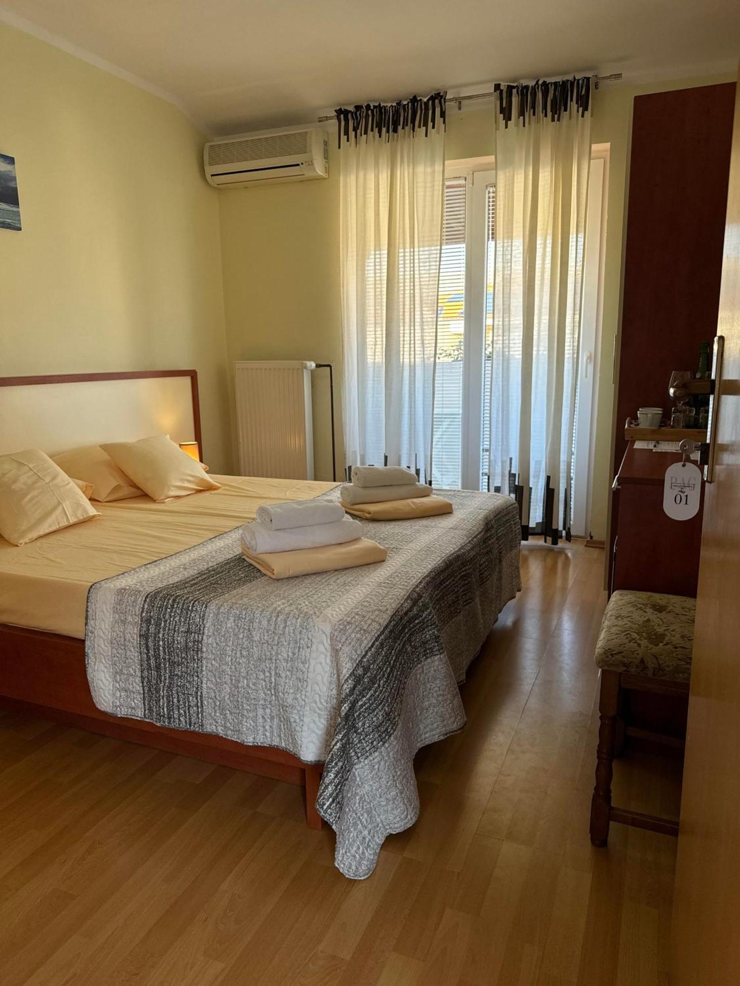 Pag Vero Apartments Đảo Pag Ngoại thất bức ảnh