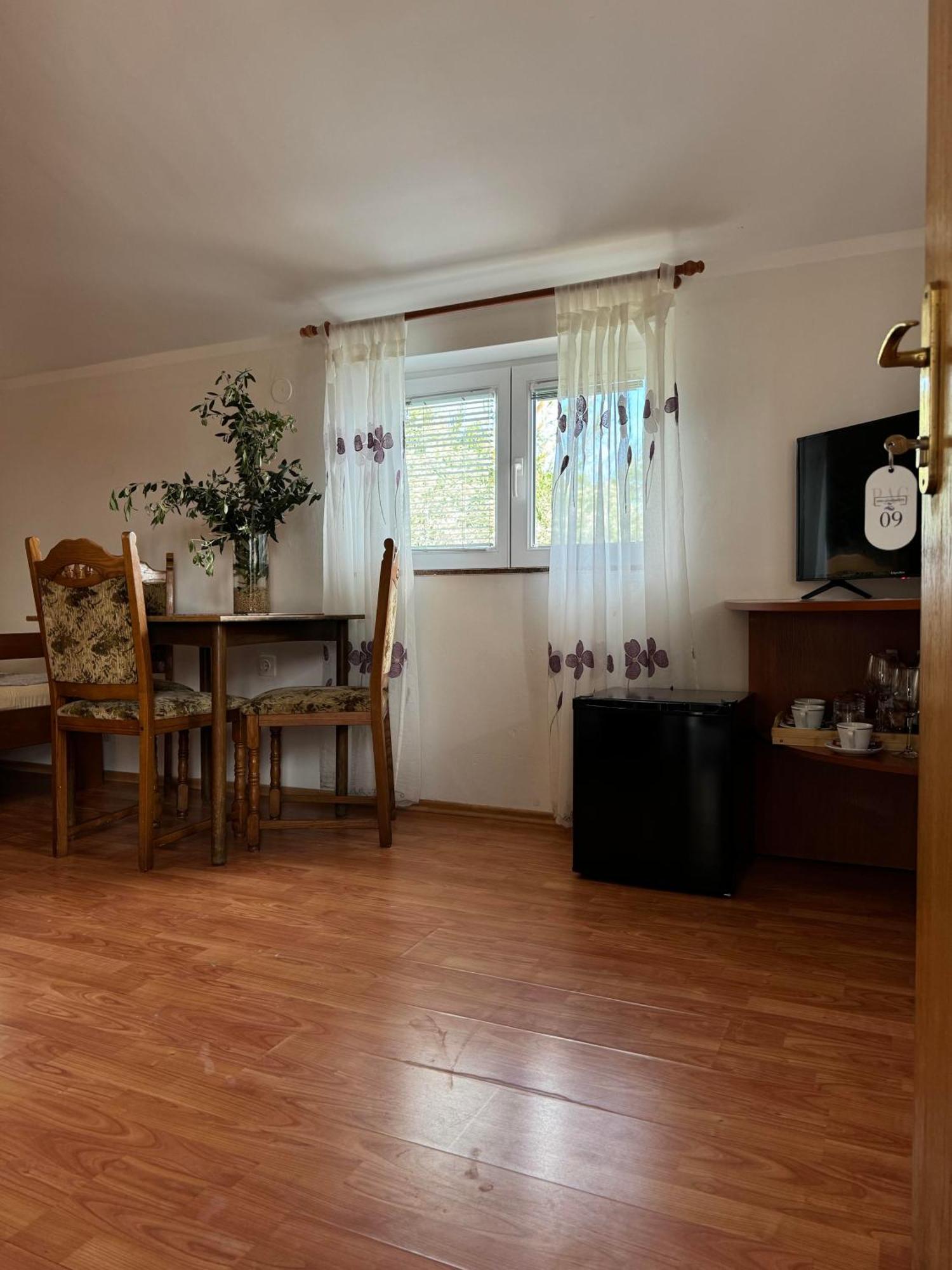 Pag Vero Apartments Đảo Pag Ngoại thất bức ảnh