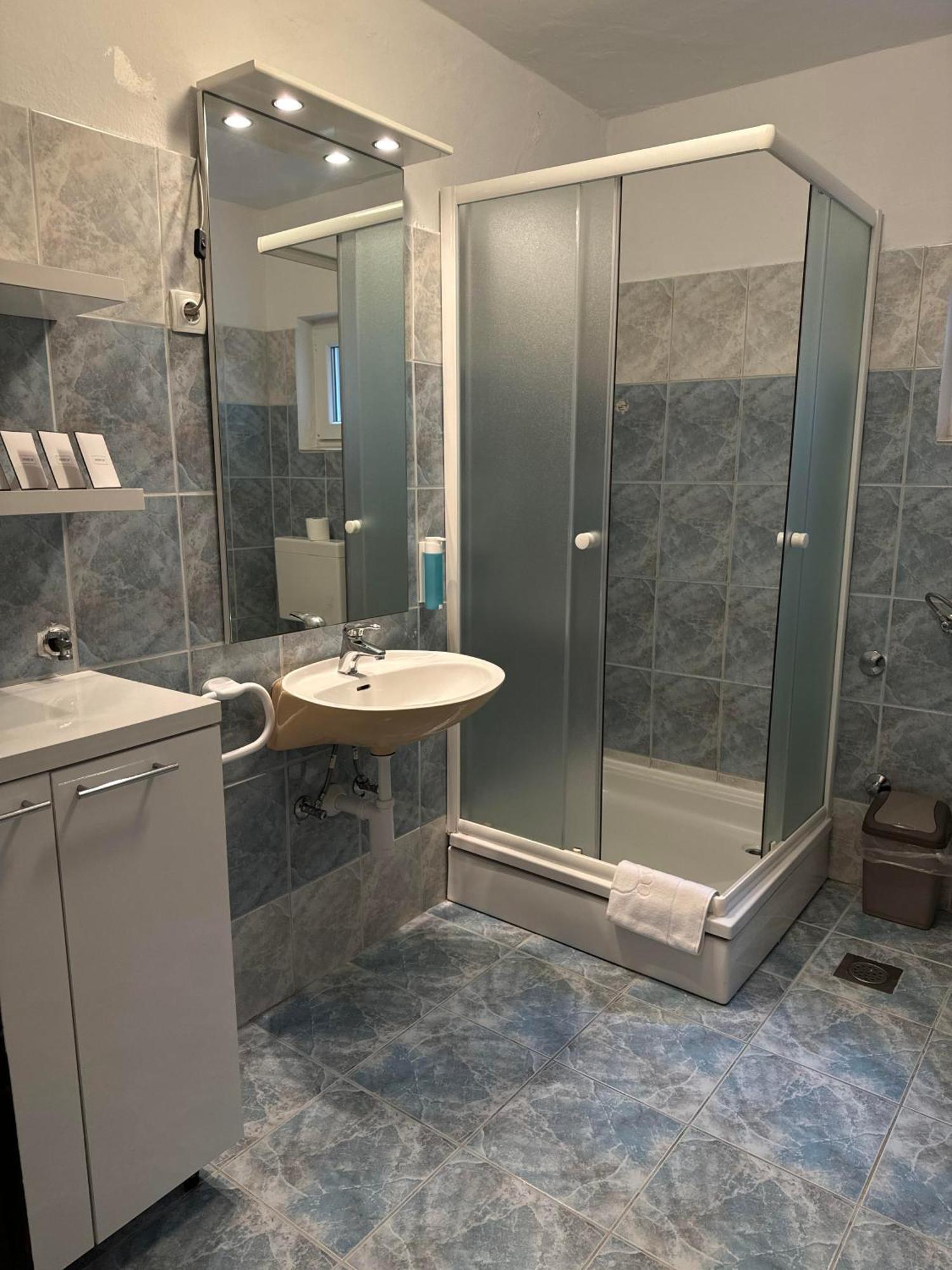 Pag Vero Apartments Đảo Pag Ngoại thất bức ảnh